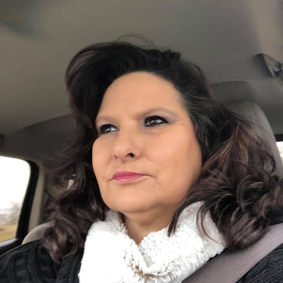 Meet your Posher, Stacy - Picture 1 of 1